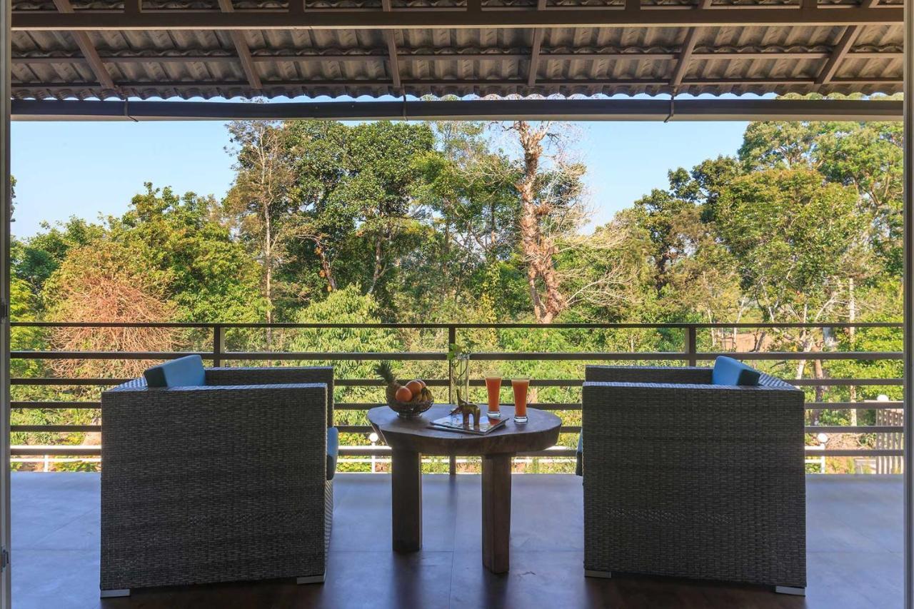 Coffee & Mist Luxury Villa- Comp Breakfast, Pool, Lounge, And Coffee Estate By Stayvista Madikeri Bagian luar foto