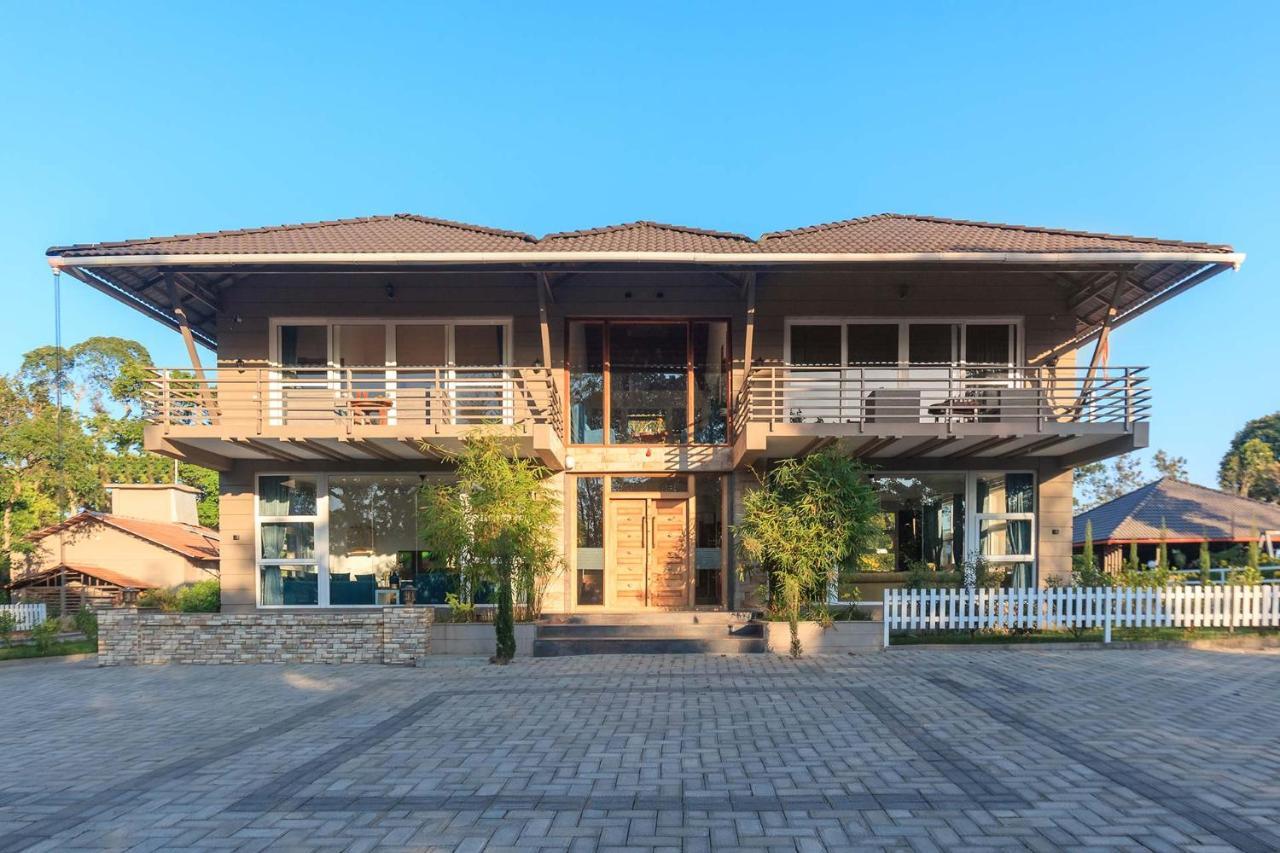 Coffee & Mist Luxury Villa- Comp Breakfast, Pool, Lounge, And Coffee Estate By Stayvista Madikeri Bagian luar foto