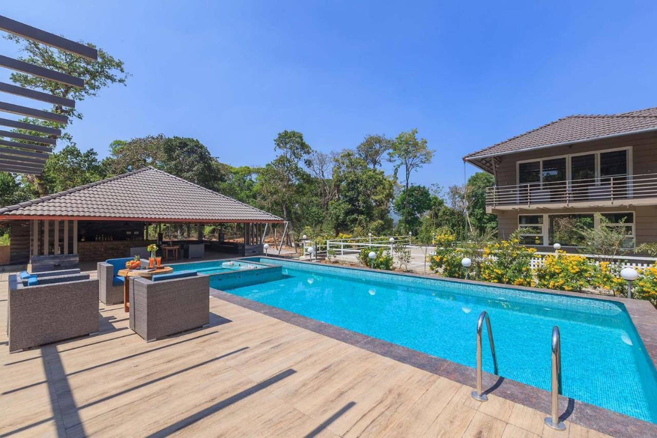 Coffee & Mist Luxury Villa- Comp Breakfast, Pool, Lounge, And Coffee Estate By Stayvista Madikeri Bagian luar foto