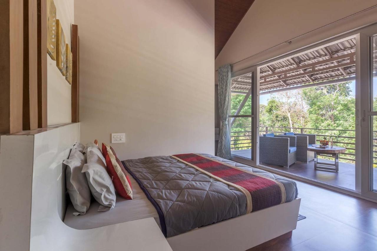 Coffee & Mist Luxury Villa- Comp Breakfast, Pool, Lounge, And Coffee Estate By Stayvista Madikeri Bagian luar foto