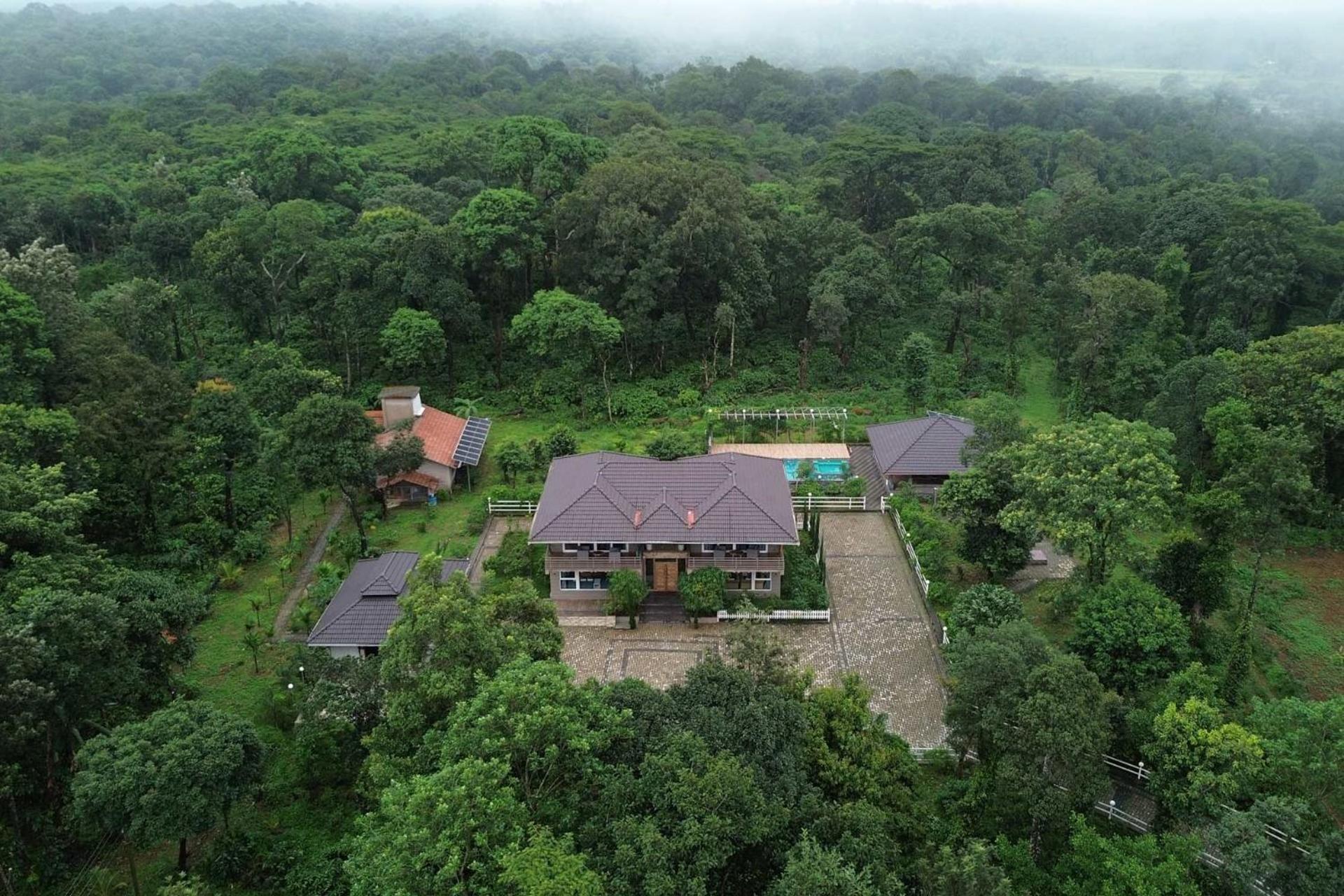 Coffee & Mist Luxury Villa- Comp Breakfast, Pool, Lounge, And Coffee Estate By Stayvista Madikeri Bagian luar foto