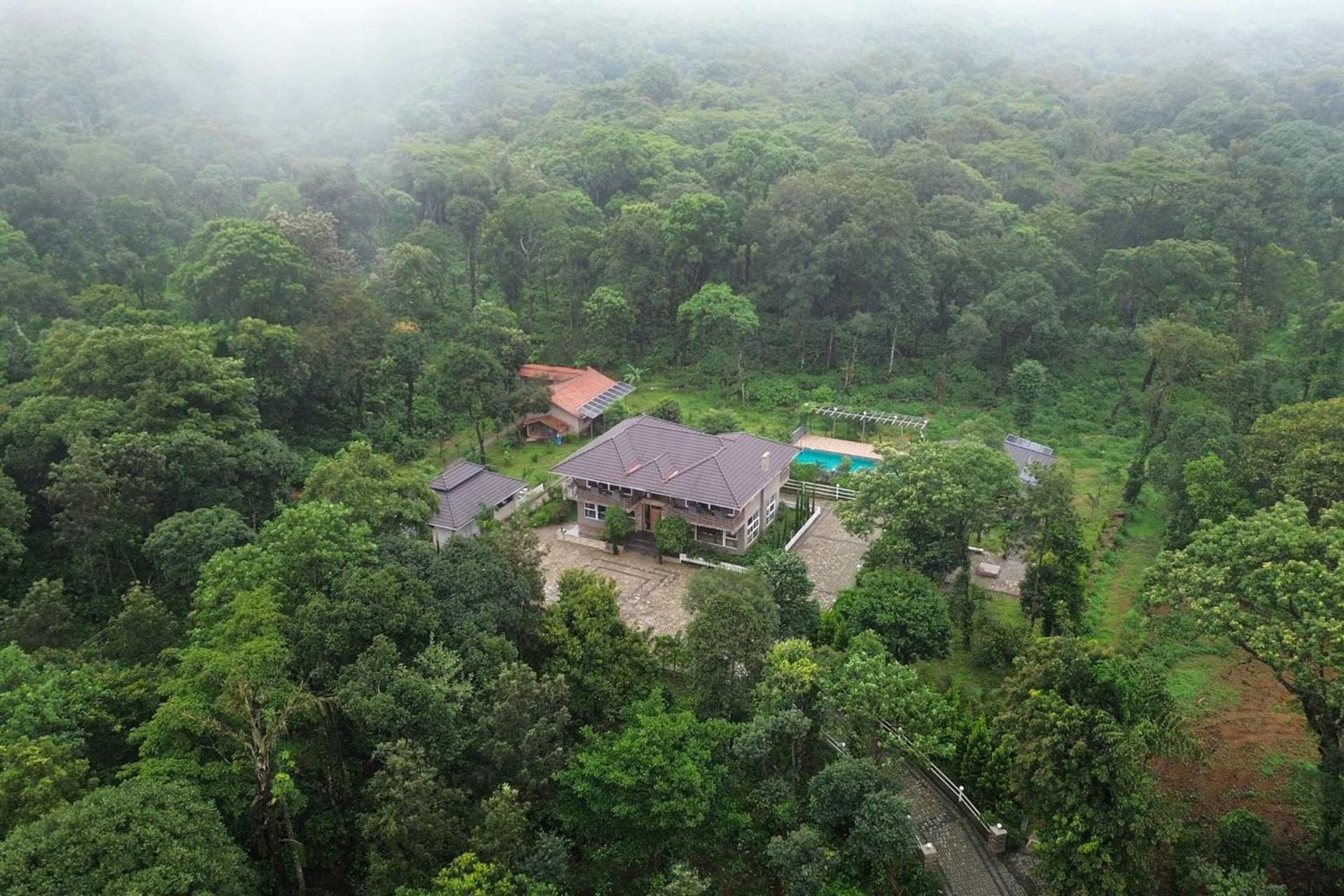 Coffee & Mist Luxury Villa- Comp Breakfast, Pool, Lounge, And Coffee Estate By Stayvista Madikeri Bagian luar foto